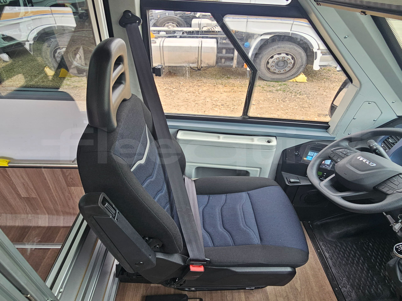Междуградски автобус Iveco Indcar: снимка 18