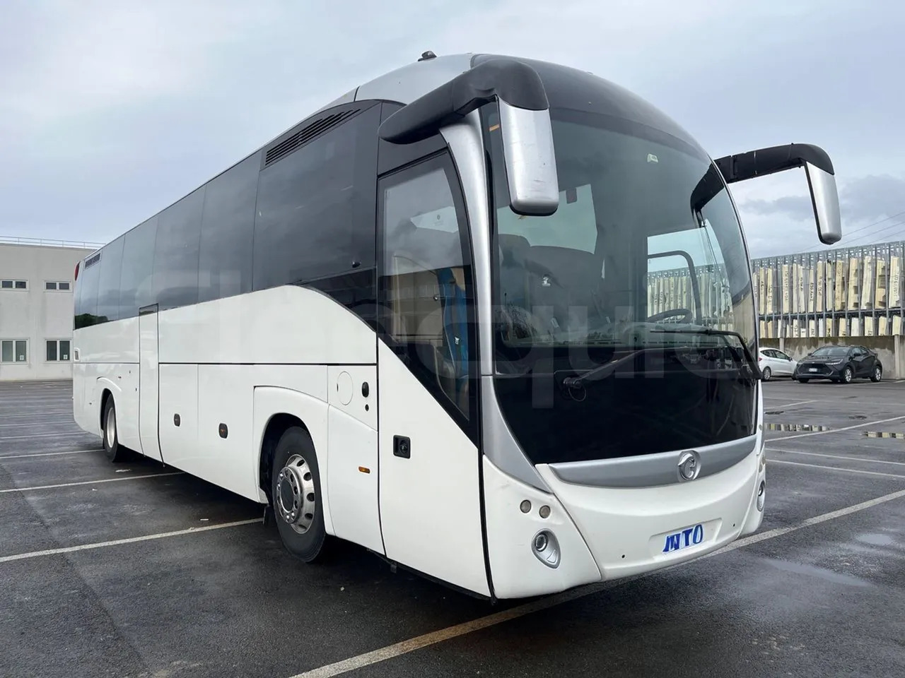 Iveco Irisbus France - Туристически автобус: снимка 1 Iveco Irisbus France - Туристически автобус: снимка 1