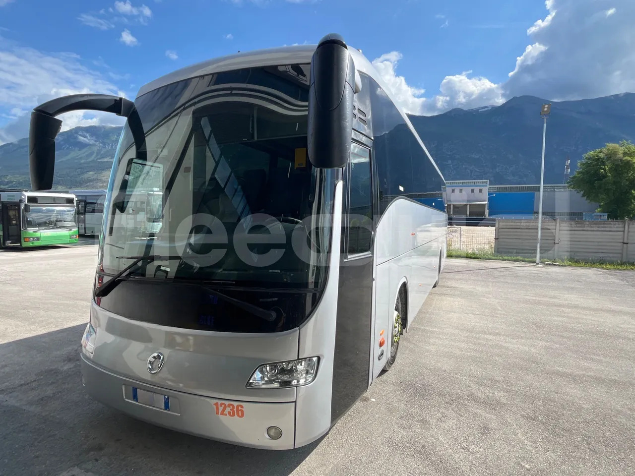 Iveco Irisbus Italia - Туристически автобус: снимка 4 Iveco Irisbus Italia - Туристически автобус: снимка 4