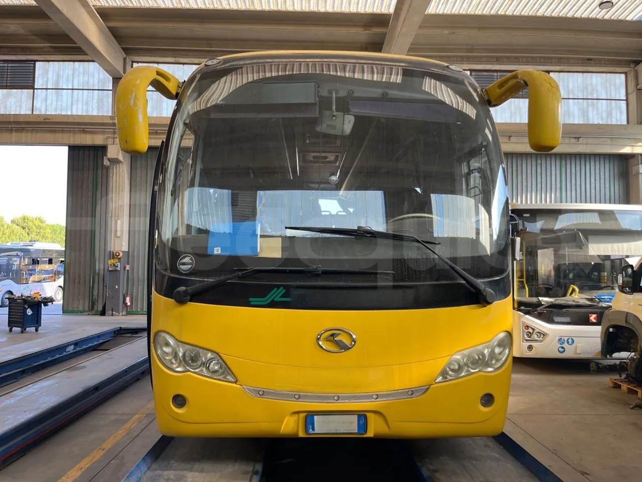 King Long XMQ6800 - Туристически автобус: снимка 2 King Long XMQ6800 - Туристически автобус: снимка 2