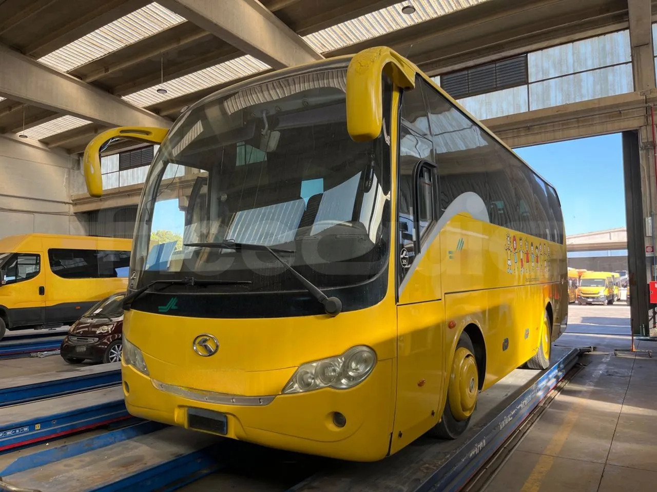 King Long XMQ6800 - Туристически автобус: снимка 4 King Long XMQ6800 - Туристически автобус: снимка 4