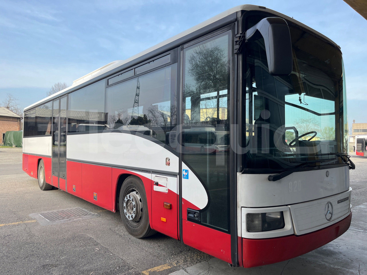 Mercedes-Benz Integro - Междуградски автобус: снимка 1 Mercedes-Benz Integro - Междуградски автобус: снимка 1