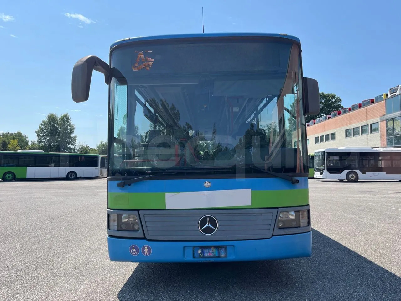 Mercedes-Benz Integro - Градски автобус: снимка 2 Mercedes-Benz Integro - Градски автобус: снимка 2