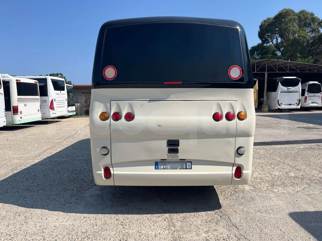 Mercedes-Benz MB 818 S - Туристически автобус: снимка 5 Mercedes-Benz MB 818 S - Туристически автобус: снимка 5