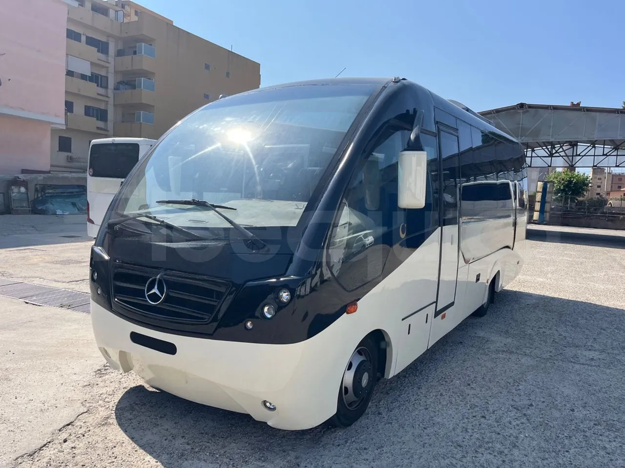 Mercedes-Benz MB 818 S - Туристически автобус: снимка 4 Mercedes-Benz MB 818 S - Туристически автобус: снимка 4