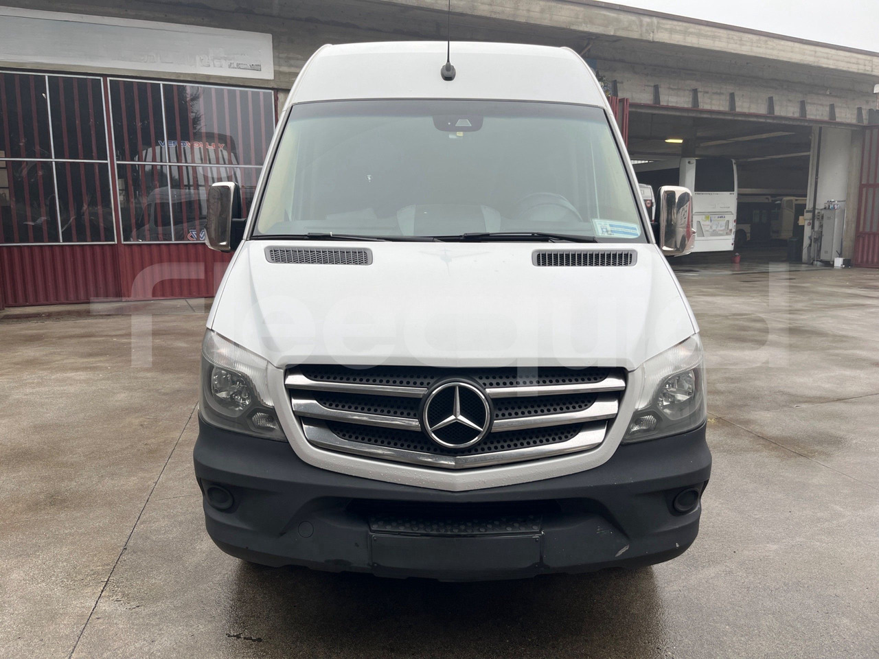 Mercedes-Benz Sprinter - Туристически автобус: снимка 2 Mercedes-Benz Sprinter - Туристически автобус: снимка 2