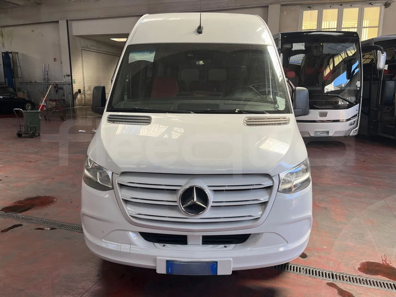 Mercedes-Benz Sprinter - Микробус, Пътнически бус: снимка 2 Mercedes-Benz Sprinter - Микробус, Пътнически бус: снимка 2