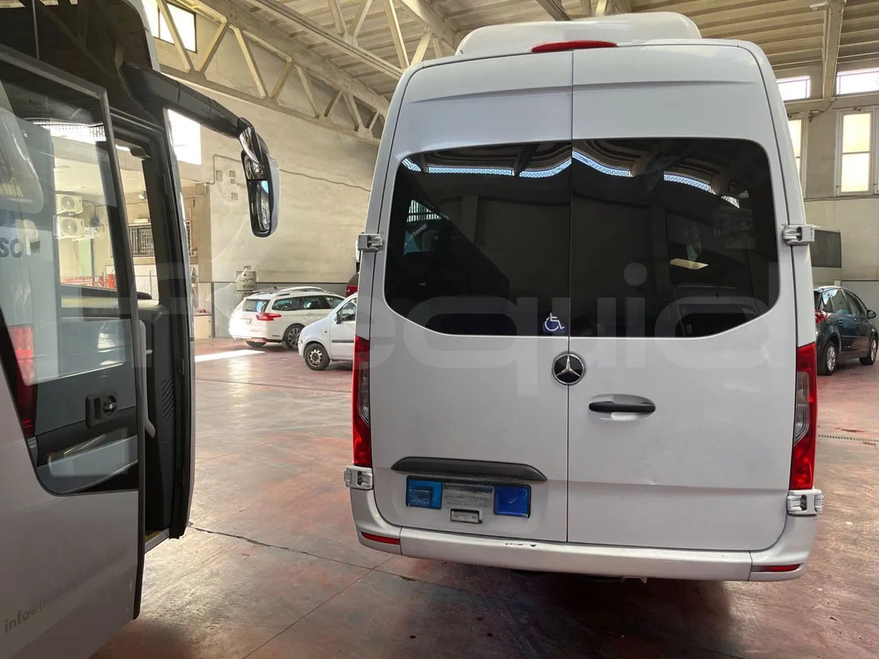 Mercedes-Benz Sprinter - Микробус, Пътнически бус: снимка 5 Mercedes-Benz Sprinter - Микробус, Пътнически бус: снимка 5