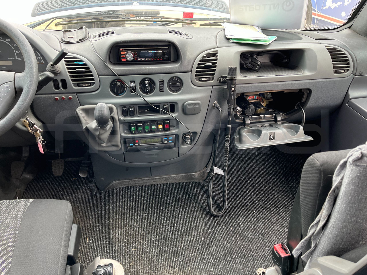 Mercedes-Benz Sprinter - Туристически автобус: снимка 2 Mercedes-Benz Sprinter - Туристически автобус: снимка 2