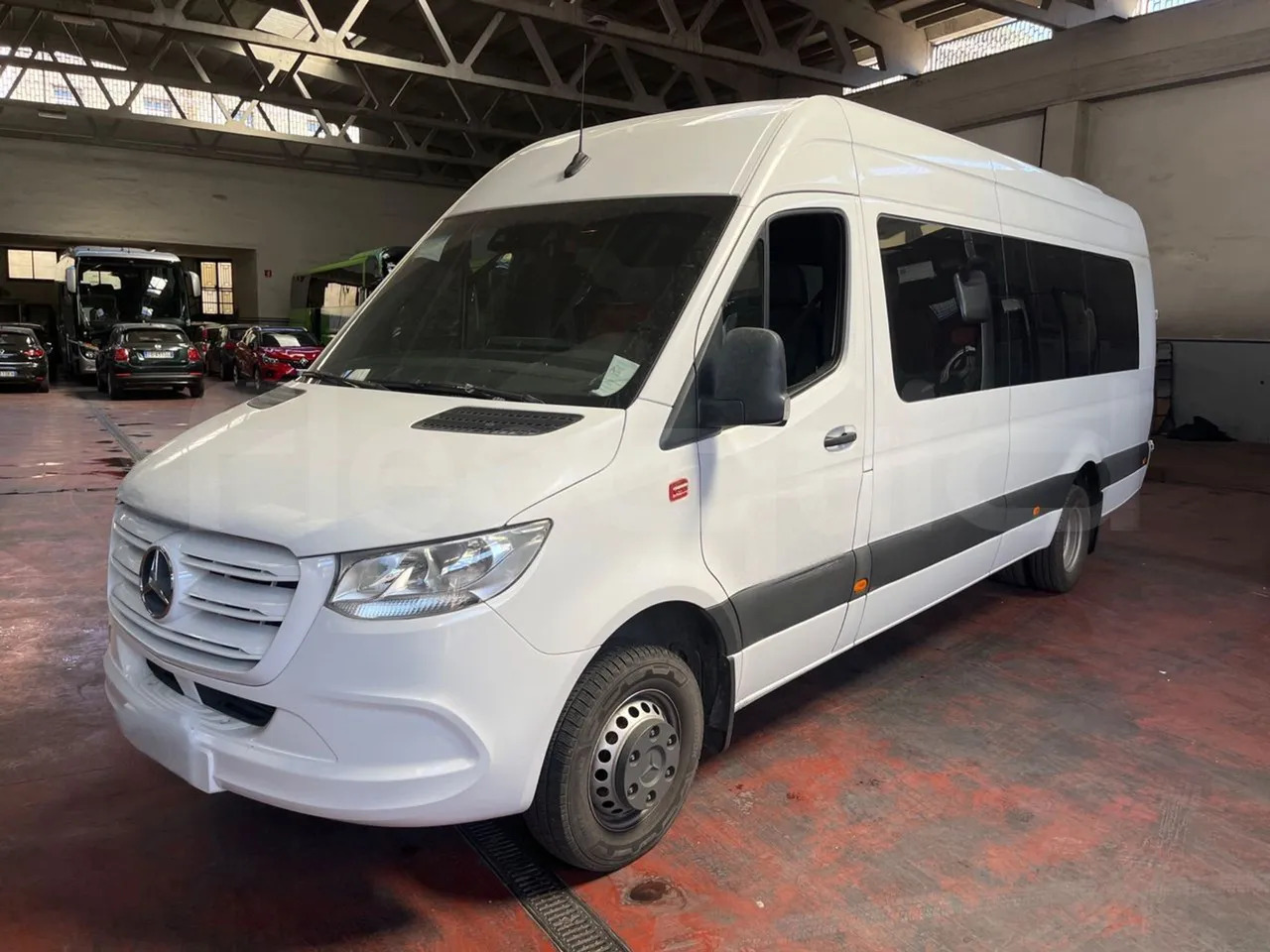 Mercedes-Benz Sprinter - Микробус, Пътнически бус: снимка 4 Mercedes-Benz Sprinter - Микробус, Пътнически бус: снимка 4
