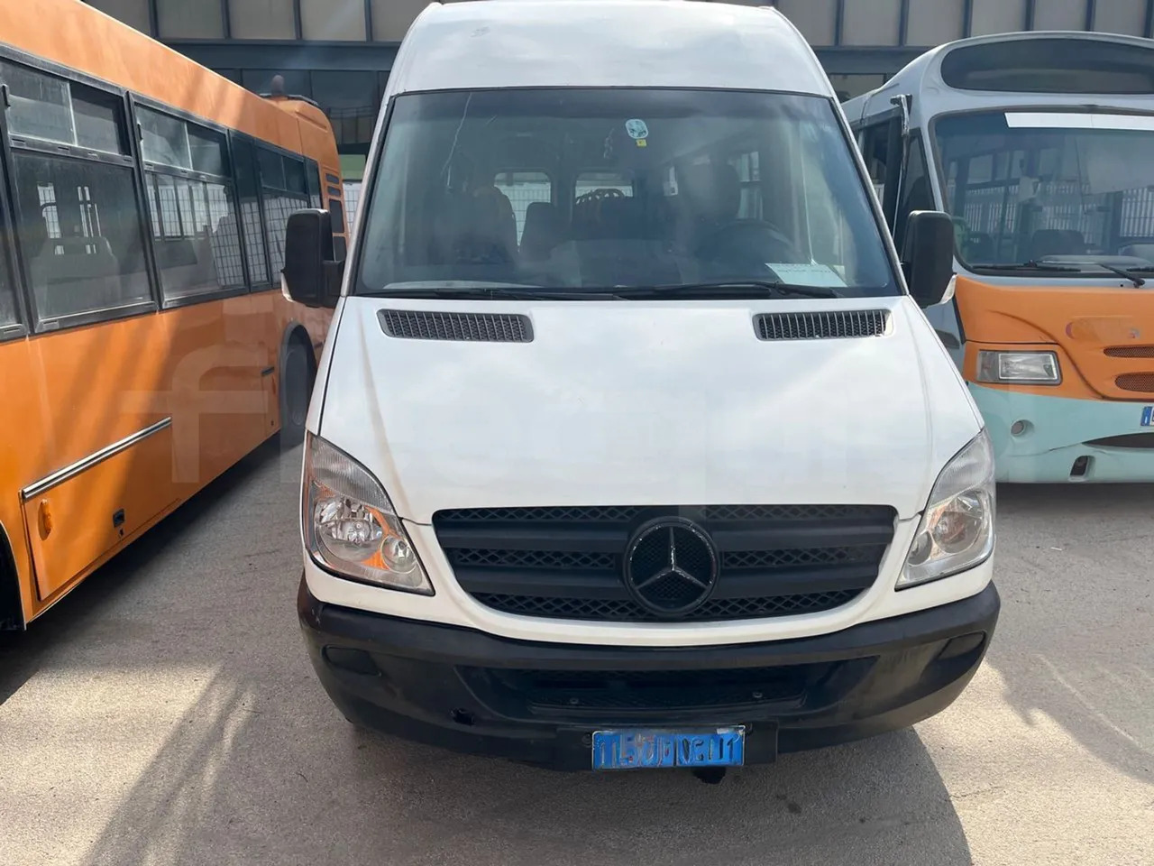 Mercedes-Benz Sprinter - Микробус, Пътнически бус: снимка 2 Mercedes-Benz Sprinter - Микробус, Пътнически бус: снимка 2