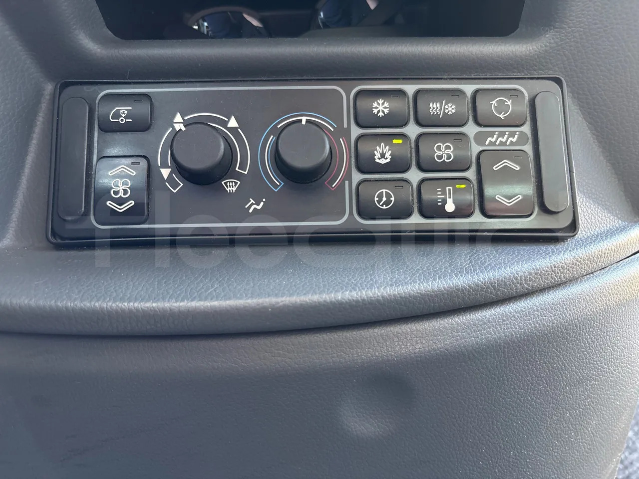 Лизинг на Mercedes-Benz Tourismo Mercedes-Benz Tourismo: снимка 28 Лизинг на Mercedes-Benz Tourismo Mercedes-Benz Tourismo: снимка 28