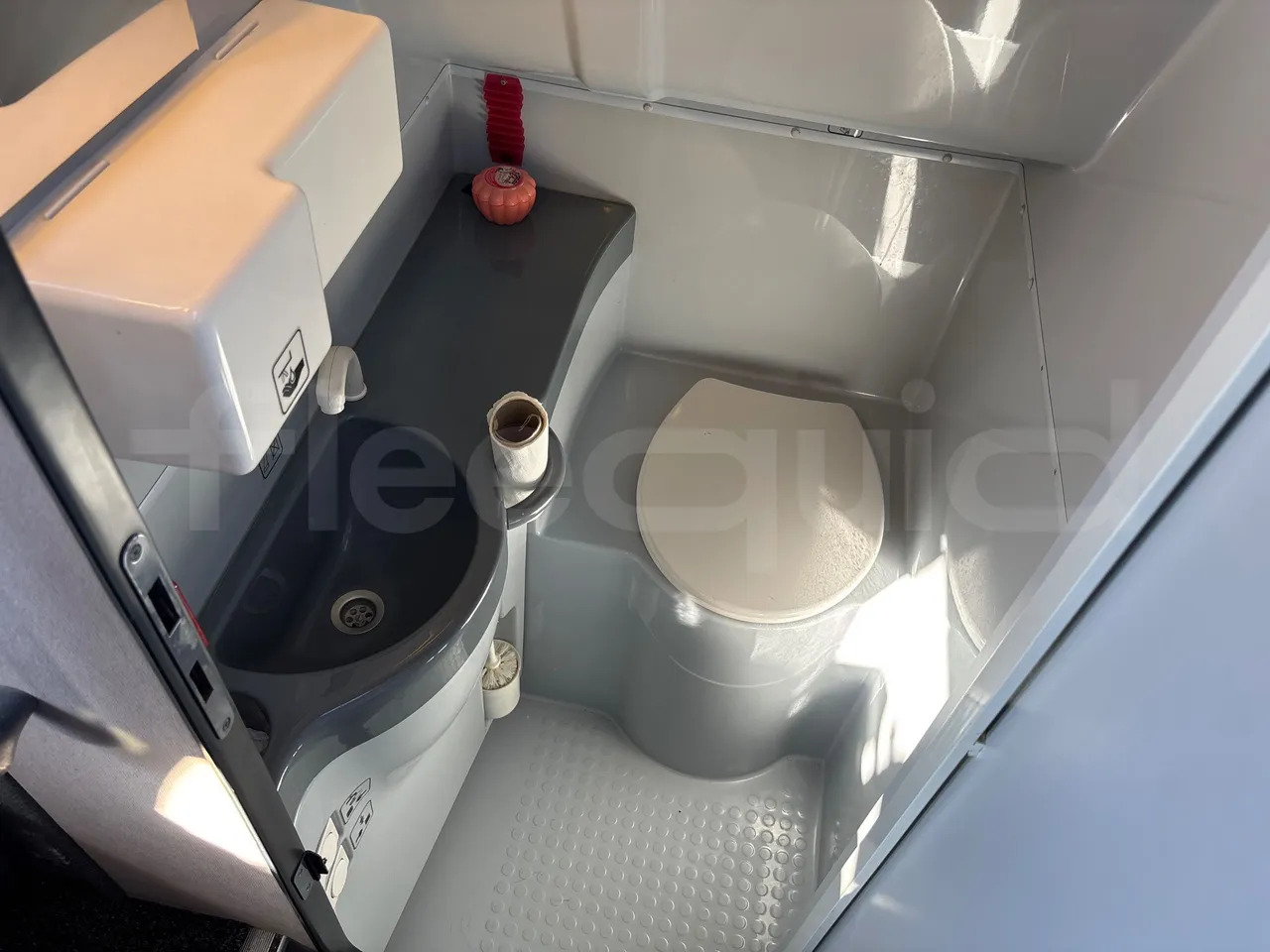 Лизинг на Mercedes-Benz Tourismo Mercedes-Benz Tourismo: снимка 43 Лизинг на Mercedes-Benz Tourismo Mercedes-Benz Tourismo: снимка 43