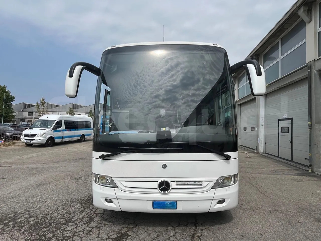 Mercedes-Benz Tourismo - Туристически автобус: снимка 2 Mercedes-Benz Tourismo - Туристически автобус: снимка 2