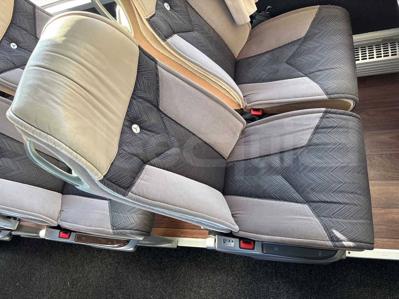 Лизинг на Mercedes-Benz Tourismo Mercedes-Benz Tourismo: снимка 37 Лизинг на Mercedes-Benz Tourismo Mercedes-Benz Tourismo: снимка 37