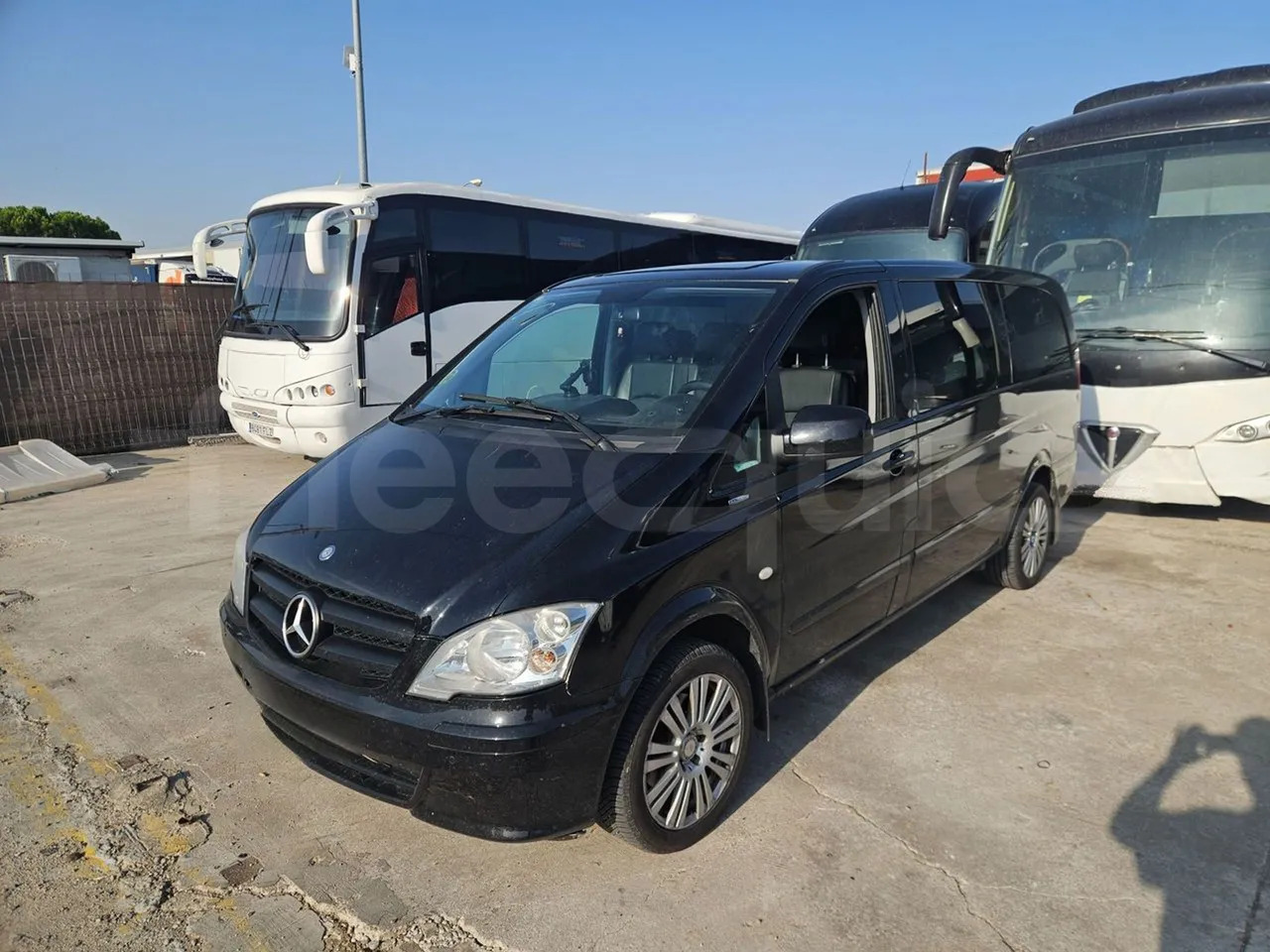 Mercedes-Benz Vito Tourer - Микробус, Пътнически бус: снимка 4 Mercedes-Benz Vito Tourer - Микробус, Пътнически бус: снимка 4