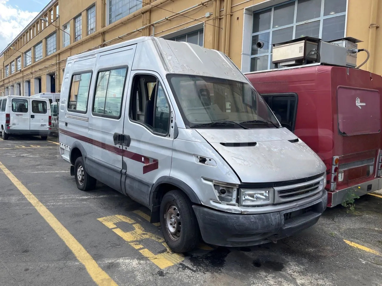 N.6Iveco Daily - Микробус, Пътнически бус: снимка 1 N.6Iveco Daily - Микробус, Пътнически бус: снимка 1