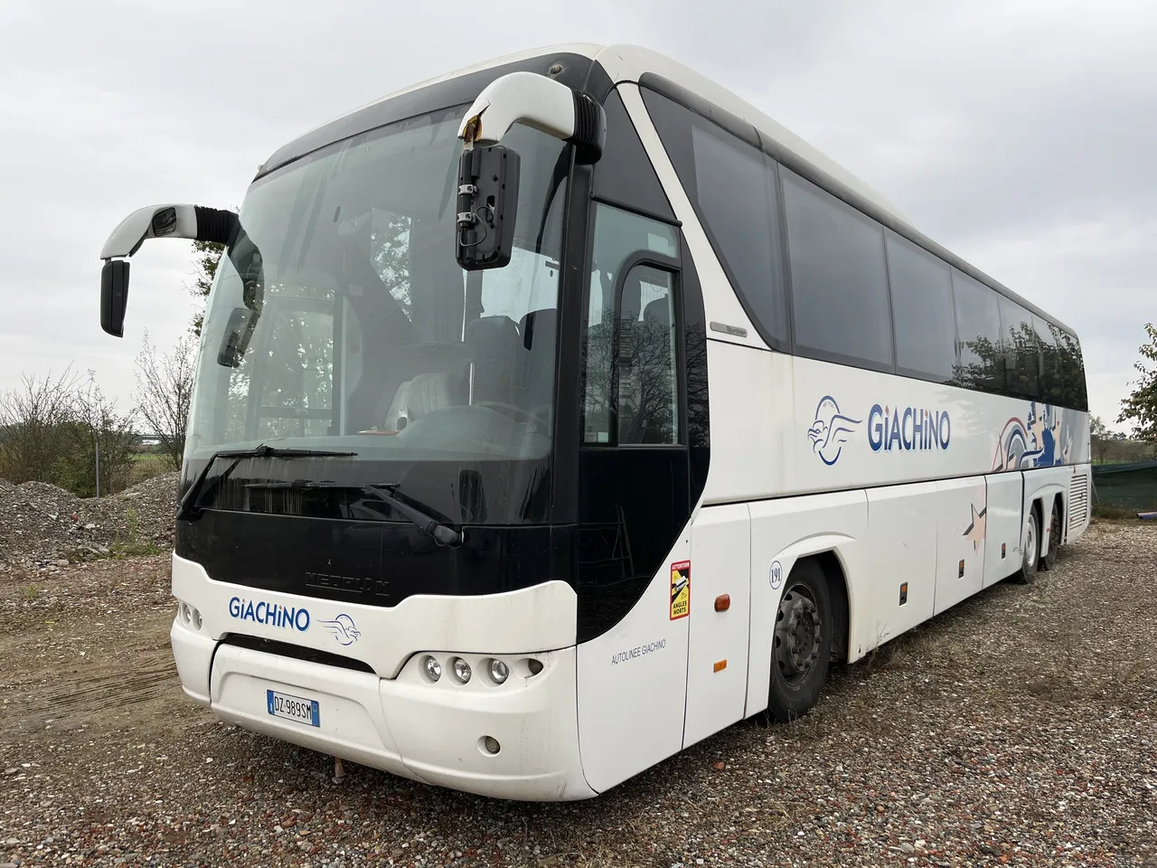 Neoplan P22 - Туристически автобус: снимка 4 Neoplan P22 - Туристически автобус: снимка 4