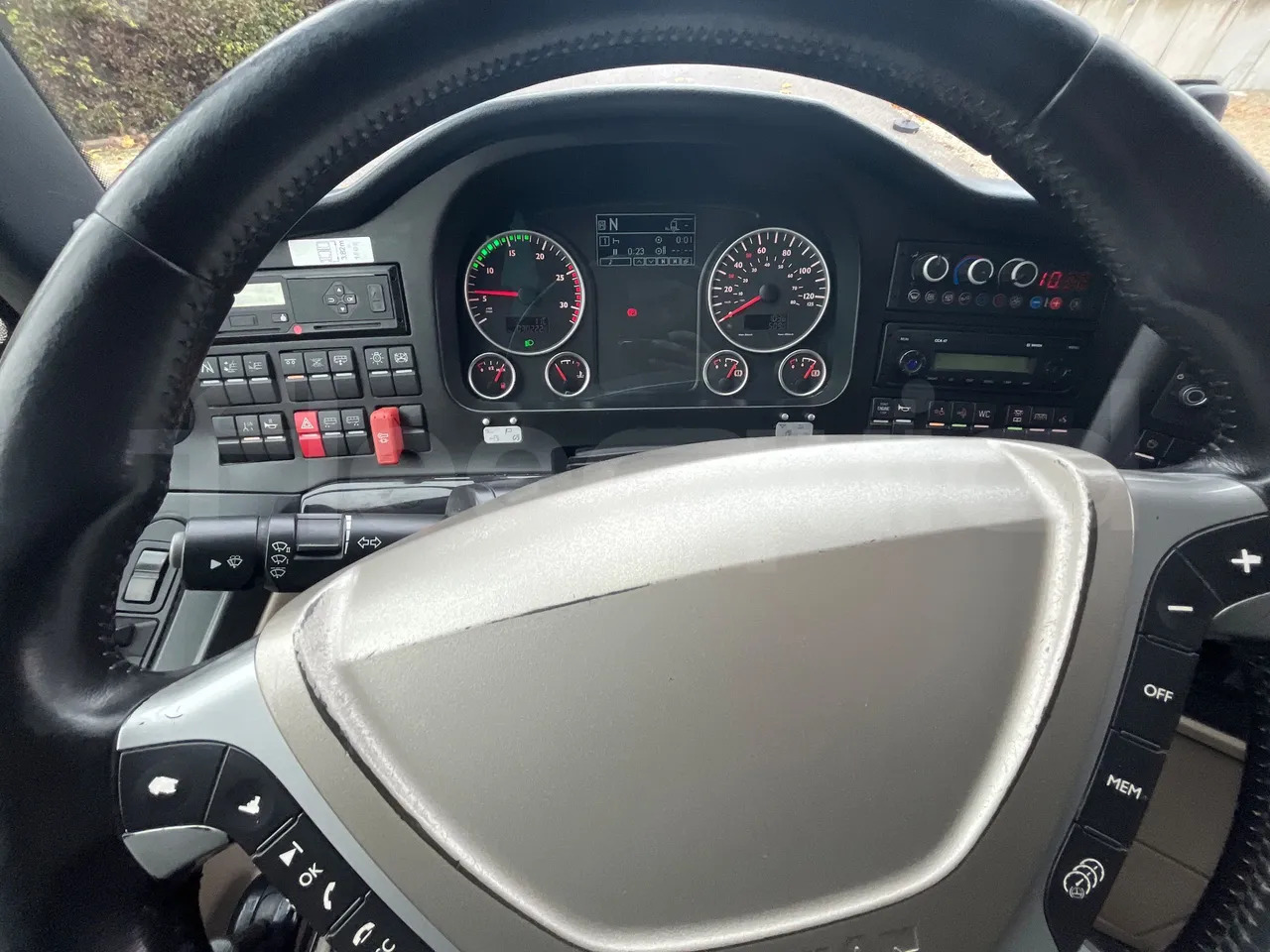 Neoplan Tourliner L - Туристически автобус: снимка 3 Neoplan Tourliner L - Туристически автобус: снимка 3