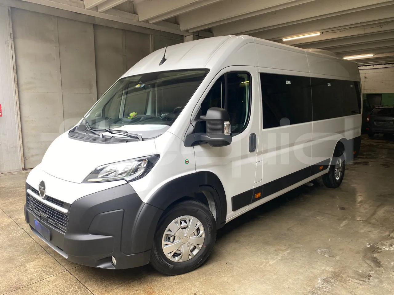 Opel Movano - Микробус, Пътнически бус: снимка 3 Opel Movano - Микробус, Пътнически бус: снимка 3