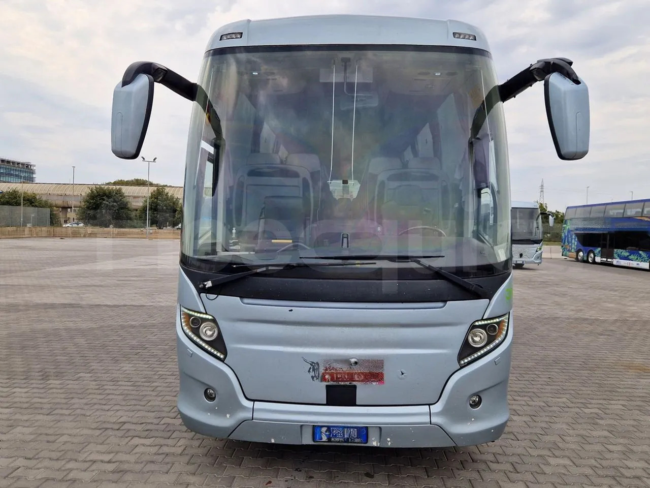 Scania Touring HD - Туристически автобус: снимка 2 Scania Touring HD - Туристически автобус: снимка 2