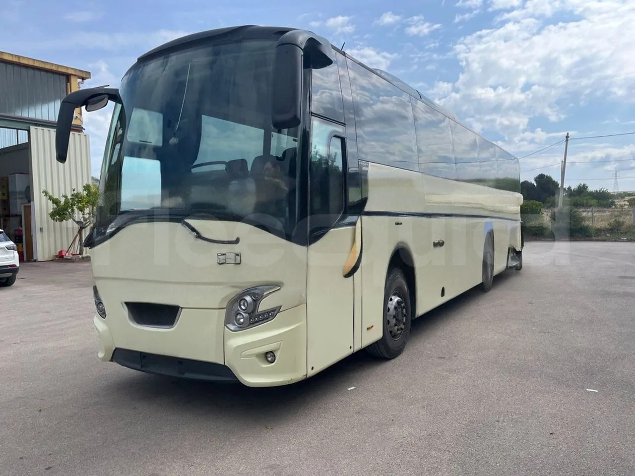 VDL Bus & Coach VDL Futura - Туристически автобус: снимка 4 VDL Bus & Coach VDL Futura - Туристически автобус: снимка 4