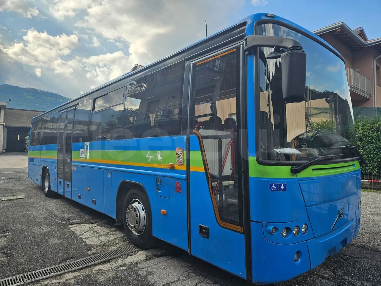 Volvo 8700B12B - Междуградски автобус: снимка 1 Volvo 8700B12B - Междуградски автобус: снимка 1