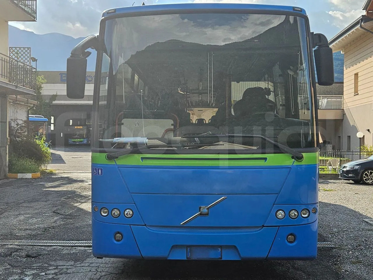 Volvo 8700B12B - Междуградски автобус: снимка 2 Volvo 8700B12B - Междуградски автобус: снимка 2