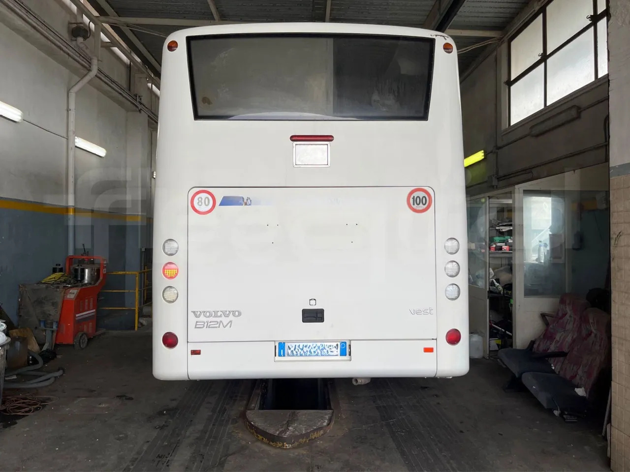 Volvo B12 - Туристически автобус: снимка 5 Volvo B12 - Туристически автобус: снимка 5