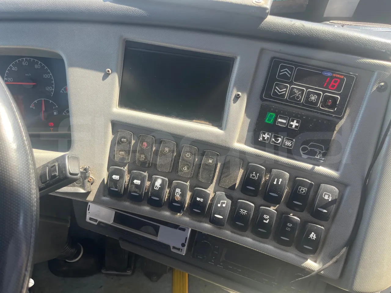 Volvo B12B - Туристически автобус: снимка 2 Volvo B12B - Туристически автобус: снимка 2