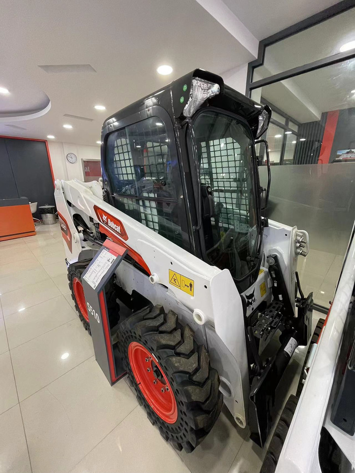 BOBCAT S510-C4 - Мини челен товарач: снимка 2 BOBCAT S510-C4 - Мини челен товарач: снимка 2