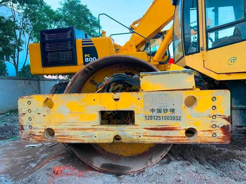 Bomag BW 225 D-3 - Пътен валяк: снимка 3 Bomag BW 225 D-3 - Пътен валяк: снимка 3