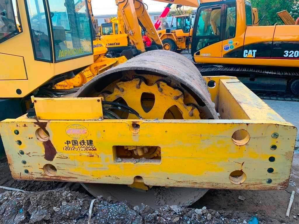 Bomag BW 225 D-3 - Пътен валяк: снимка 5 Bomag BW 225 D-3 - Пътен валяк: снимка 5