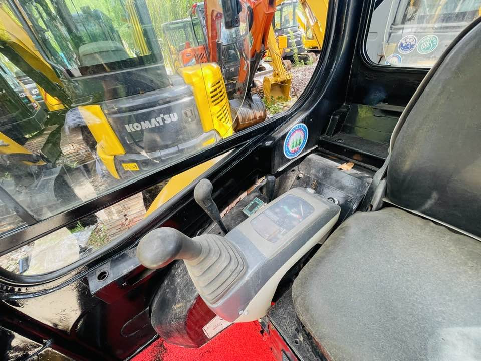 CAT 303C CR - Мини багер: снимка 2 CAT 303C CR - Мини багер: снимка 2