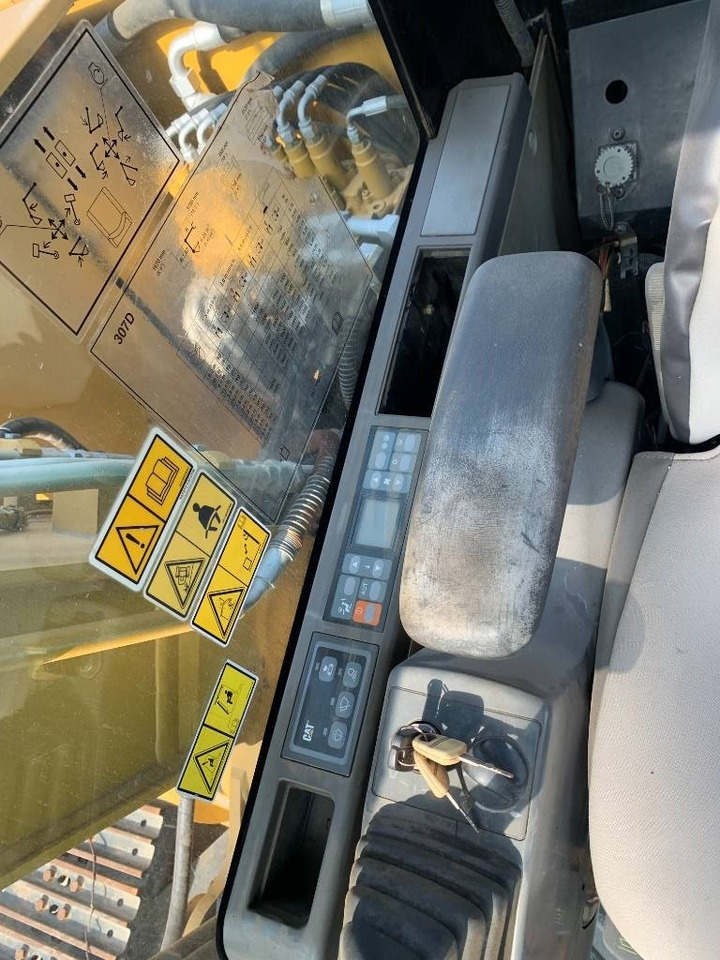 CAT 307D - Верижен багер: снимка 4 CAT 307D - Верижен багер: снимка 4