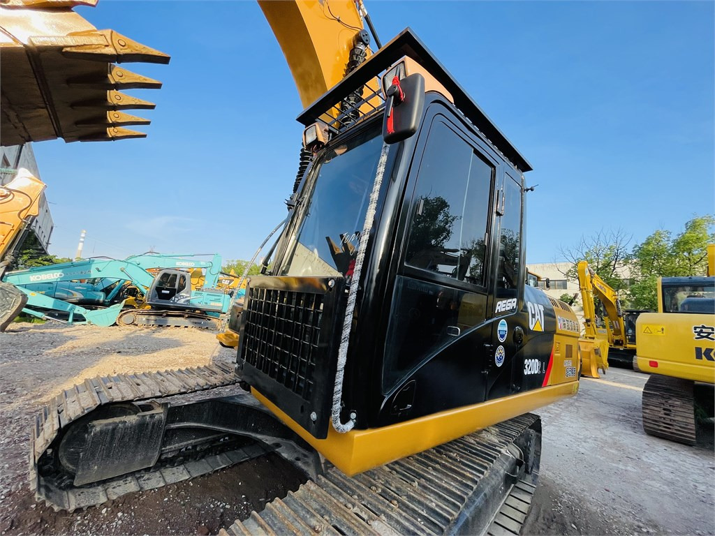 Багер CAT 320D2 L: снимка 16