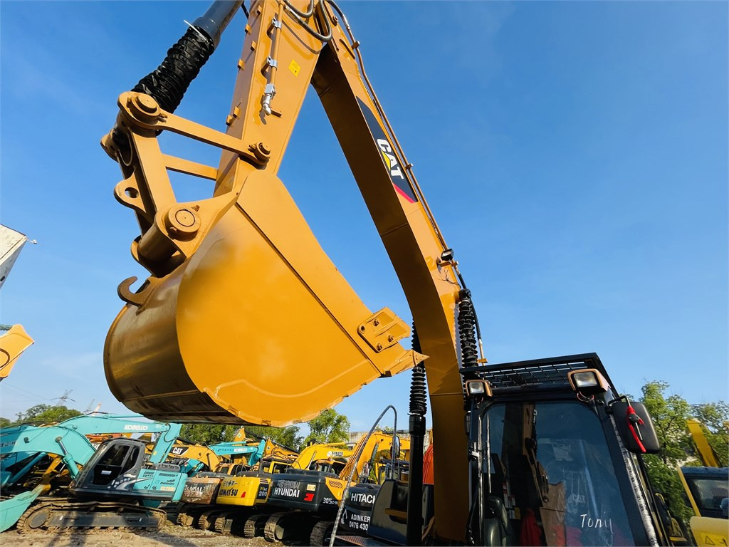 Багер CAT 320D2 L: снимка 15