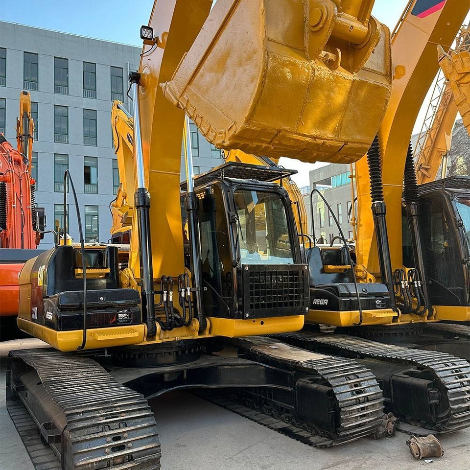 CAT 323 D L - Верижен багер: снимка 1 CAT 323 D L - Верижен багер: снимка 1