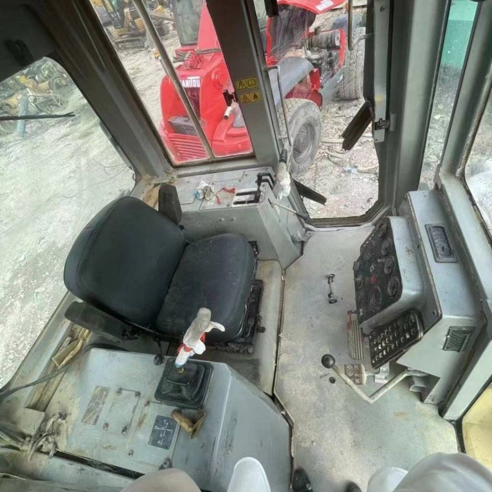 CAT D 6 G - Булдозер: снимка 4 CAT D 6 G - Булдозер: снимка 4