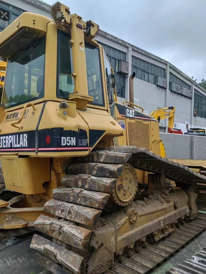CAT D5N - Булдозер: снимка 3 CAT D5N - Булдозер: снимка 3