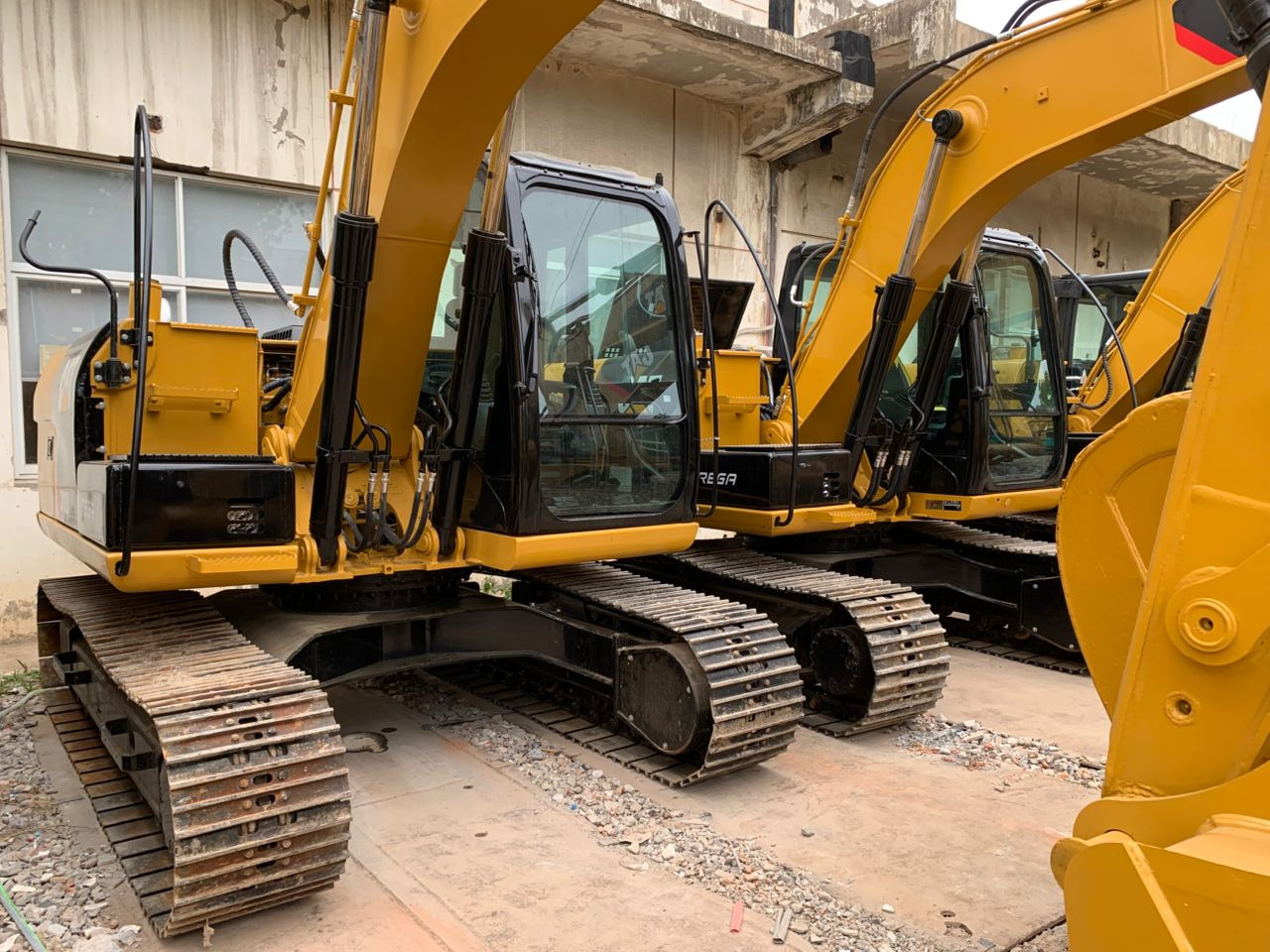CATERPILLAR 312D2GC - Верижен багер: снимка 1 CATERPILLAR 312D2GC - Верижен багер: снимка 1