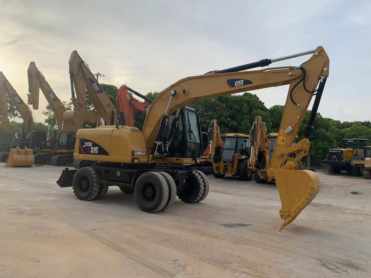 CATERPILLAR 315D - Колесен багер: снимка 3 CATERPILLAR 315D - Колесен багер: снимка 3