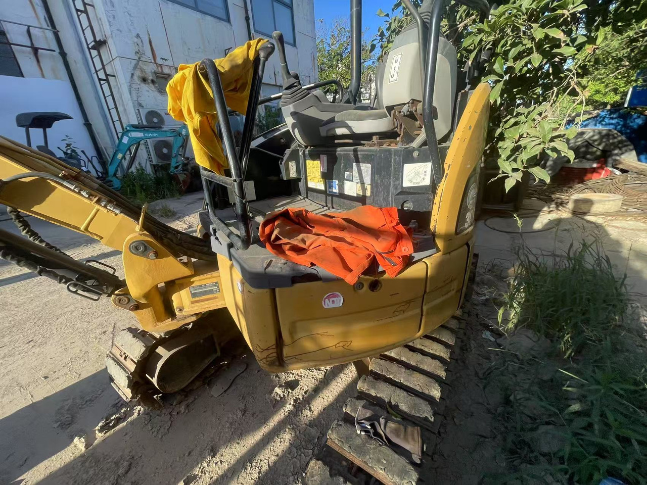 Cat 302 CR Mini Excavator - Мини багер: снимка 3 Cat 302 CR Mini Excavator - Мини багер: снимка 3