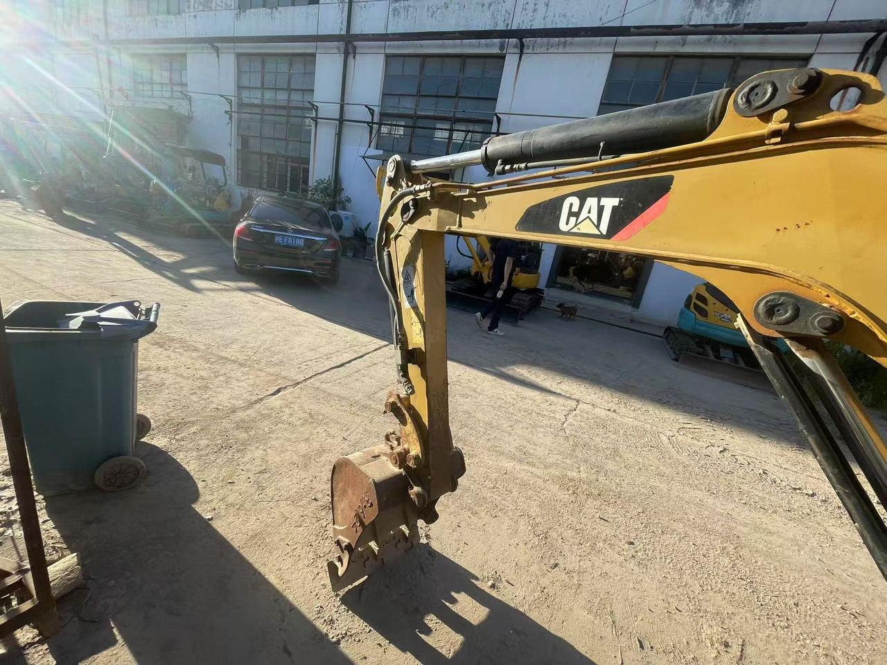 Cat 302 CR Mini Excavator - Мини багер: снимка 4 Cat 302 CR Mini Excavator - Мини багер: снимка 4