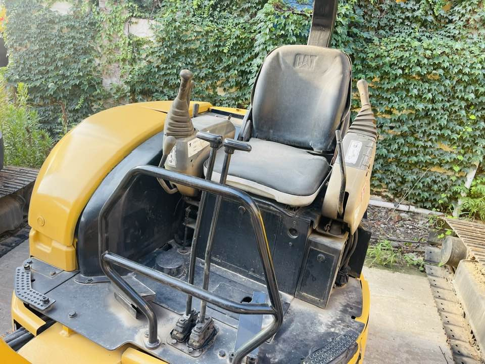 Cat 303E CR - Мини багер: снимка 1 Cat 303E CR - Мини багер: снимка 1