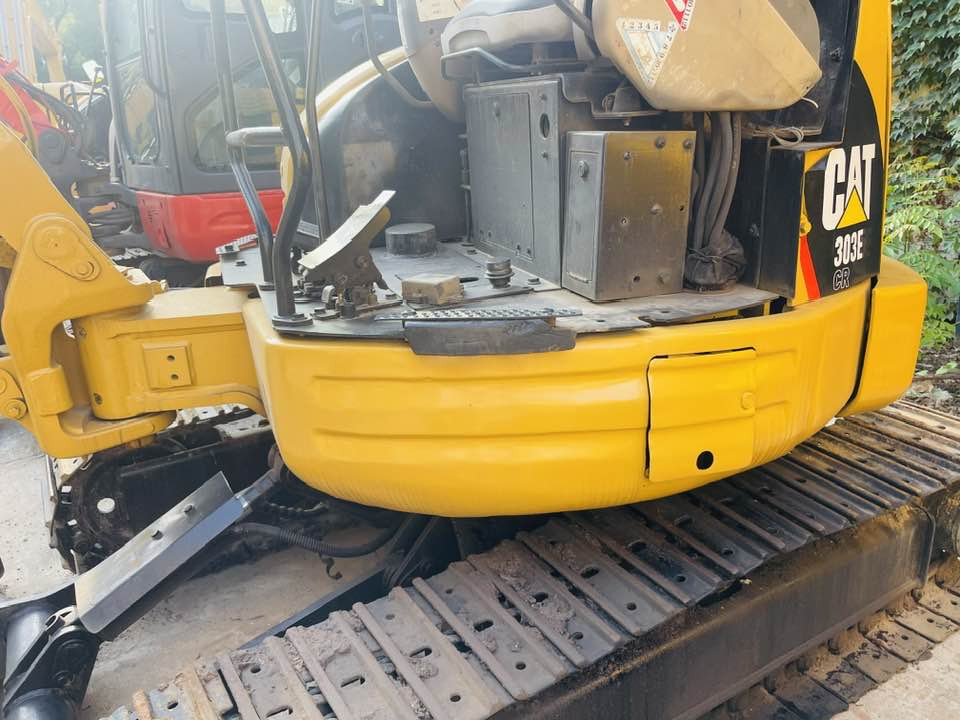 Cat 303E CR - Мини багер: снимка 4 Cat 303E CR - Мини багер: снимка 4