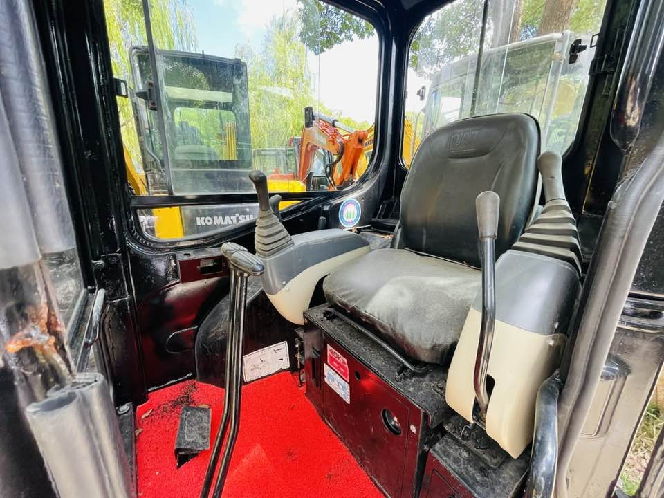 Caterpillar 303C CR - Мини багер: снимка 5 Caterpillar 303C CR - Мини багер: снимка 5