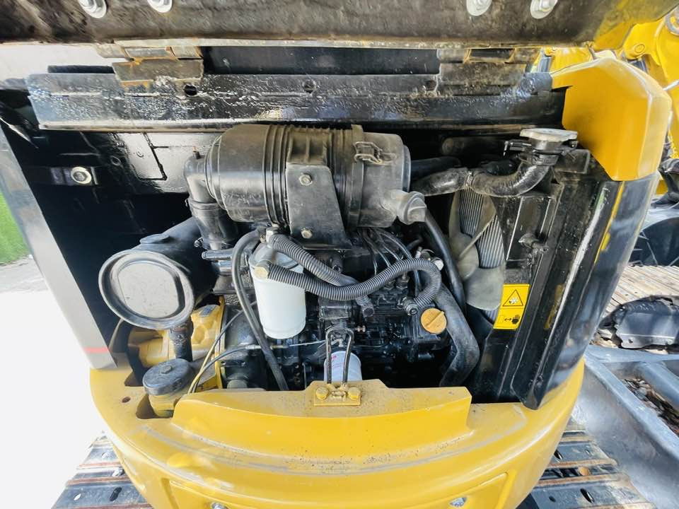 Caterpillar 303C CR - Мини багер: снимка 4 Caterpillar 303C CR - Мини багер: снимка 4