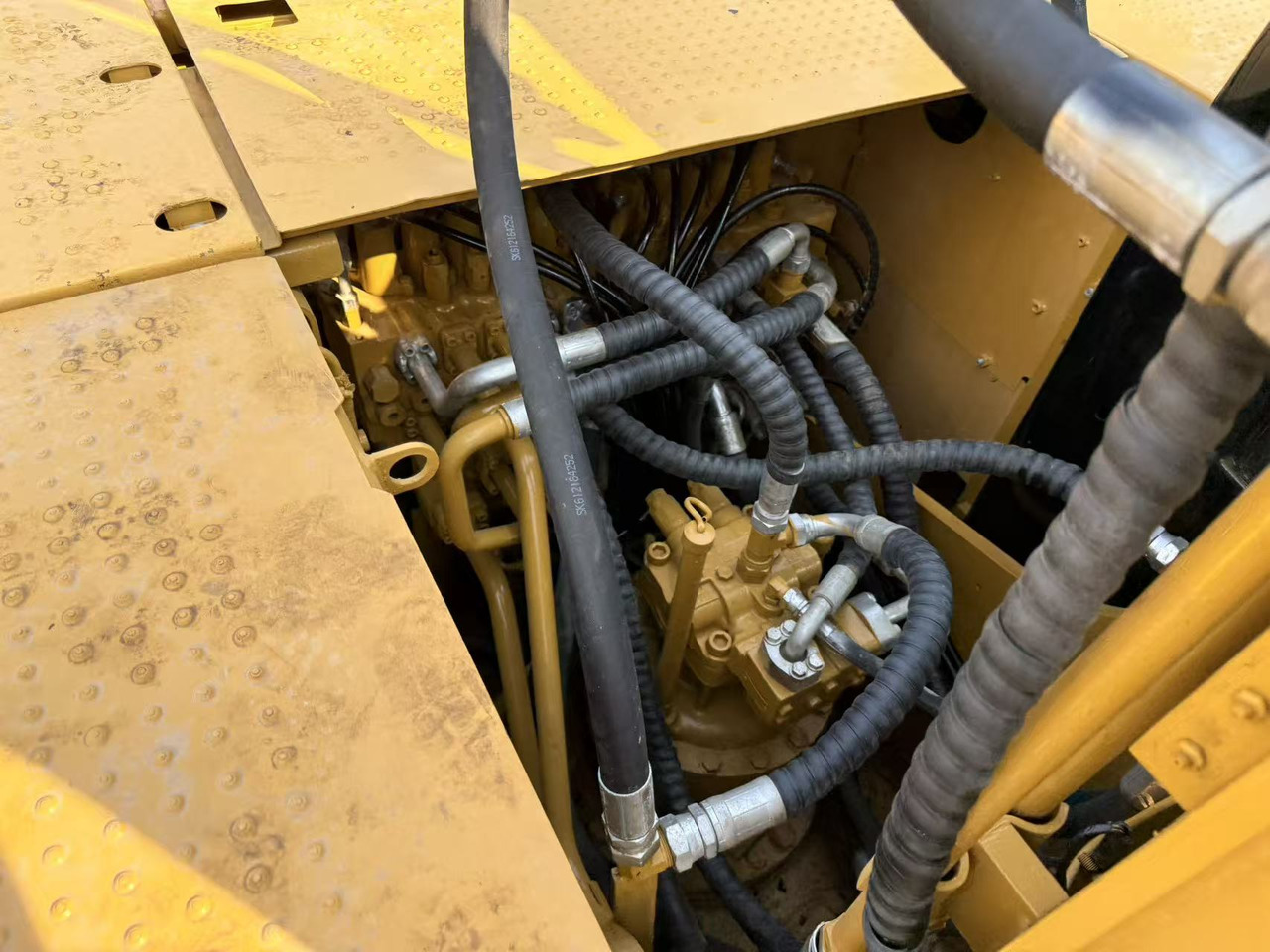 Caterpillar 323 - Багер: снимка 2 Caterpillar 323 - Багер: снимка 2