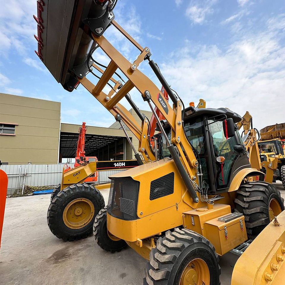 Caterpillar 420F - Багер-товарач: снимка 1 Caterpillar 420F - Багер-товарач: снимка 1